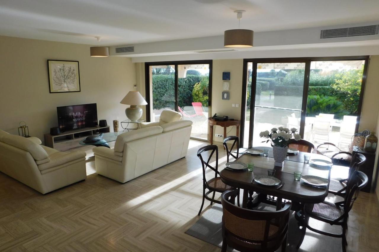 Air-Conditioned 4-Room "Marine Villeneuve" Flat With Pool And Parking Exterior foto